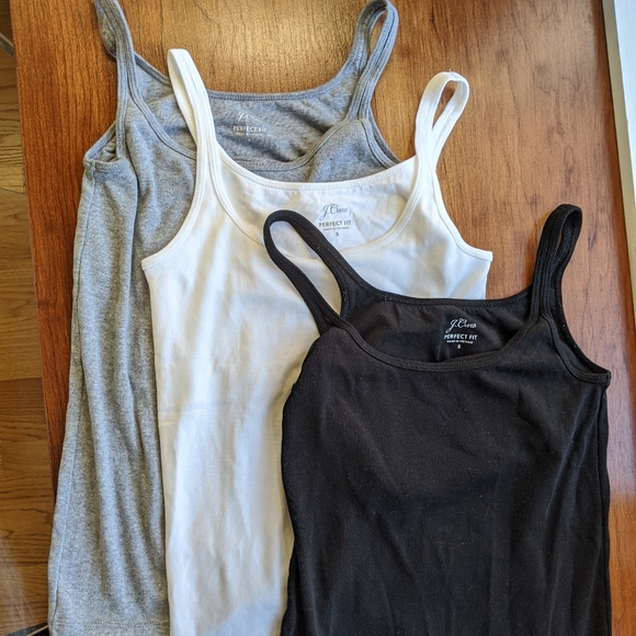 3pack Slim perfect tank top with built-in bra - Picture 2 of 3